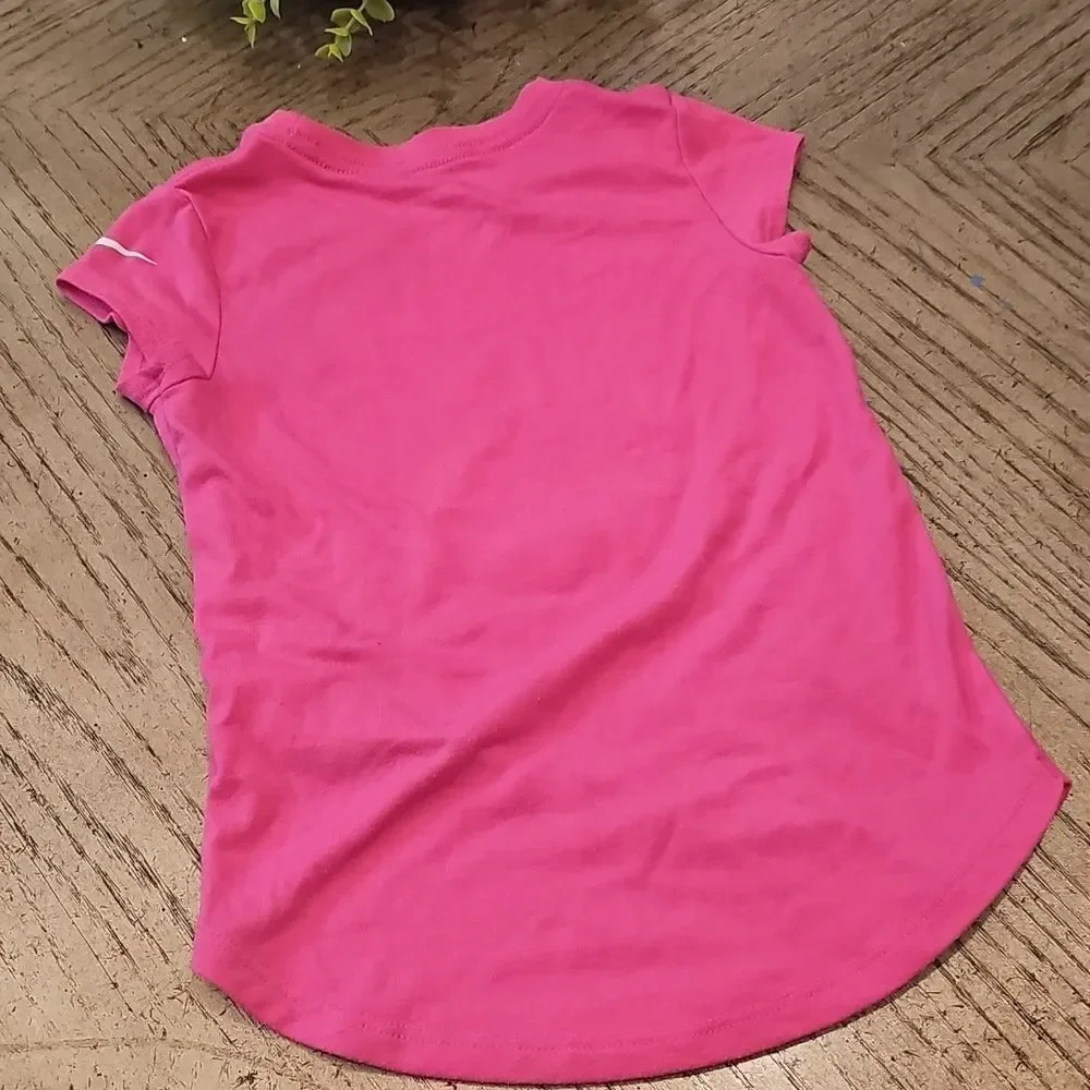 Nike Kids Pink Graphic T-Shirt Size 6